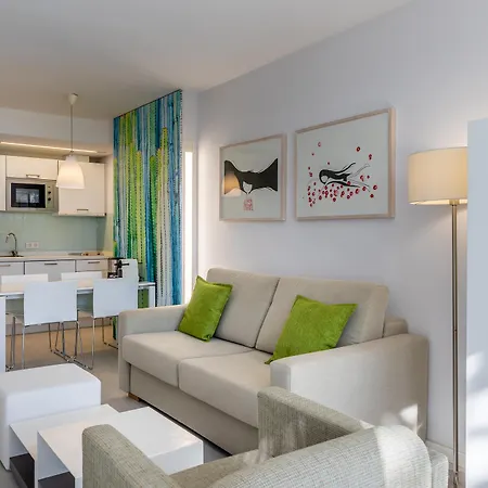 Illa D'or & Club Apts 4* Sup فندق